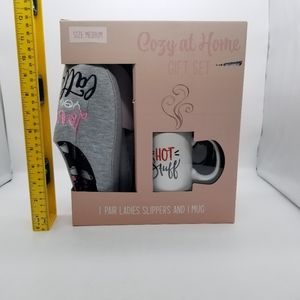 Cozy at Home Gift Set 1 pair Slippers Size Mediumand 1 Mug